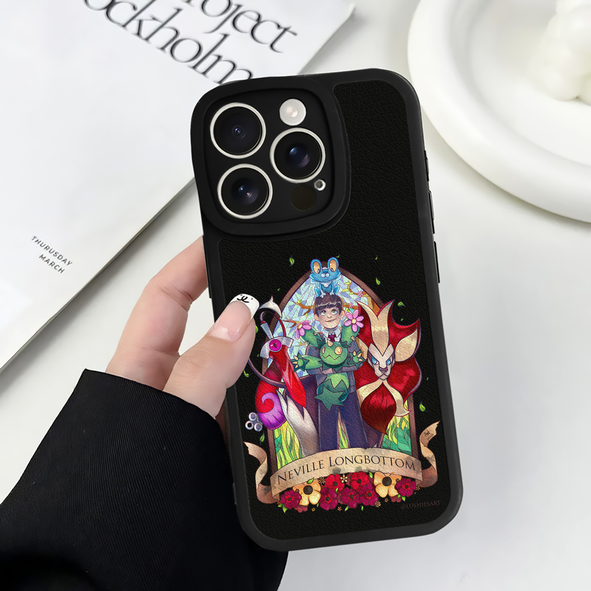 （画像用） Harry Potter ハリー・ポッターシリーズ 【iPhone 16シリーズ対応】シリコンスマホケース（レザー調） 材質：シリコン